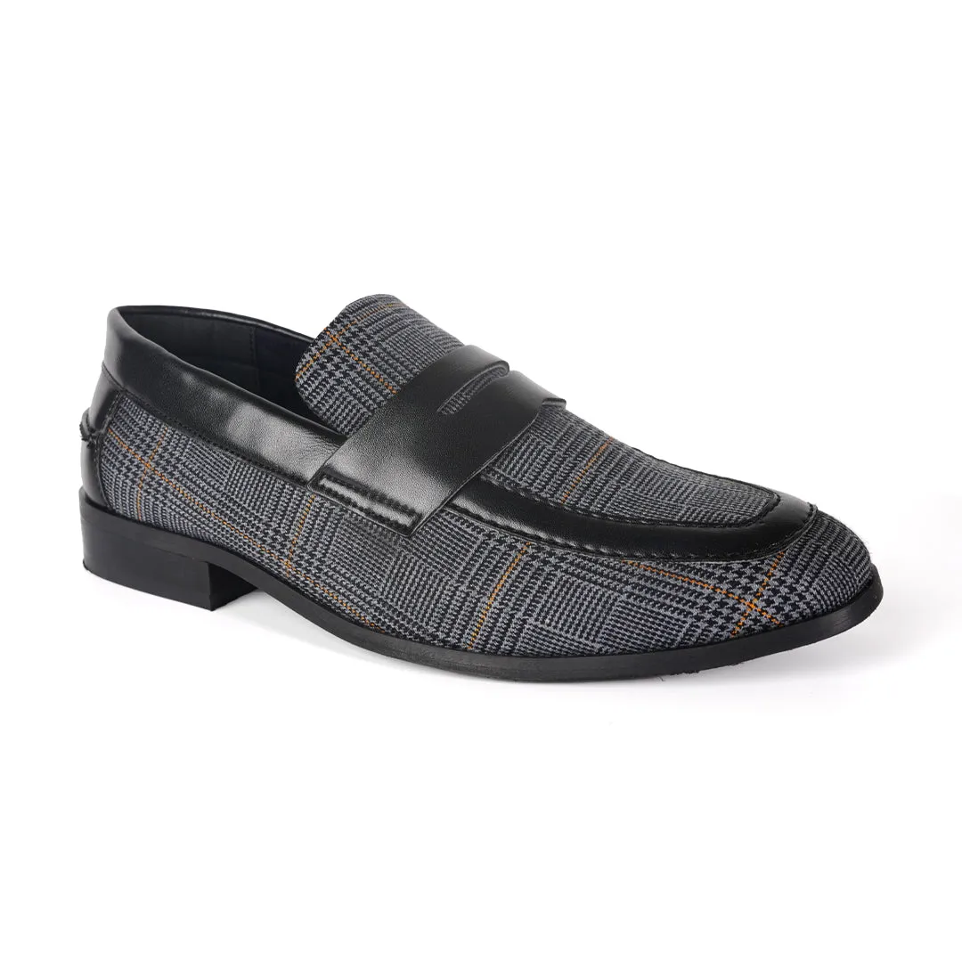 Monkstory Raro Plaid Fabric Slip-Ons - Black